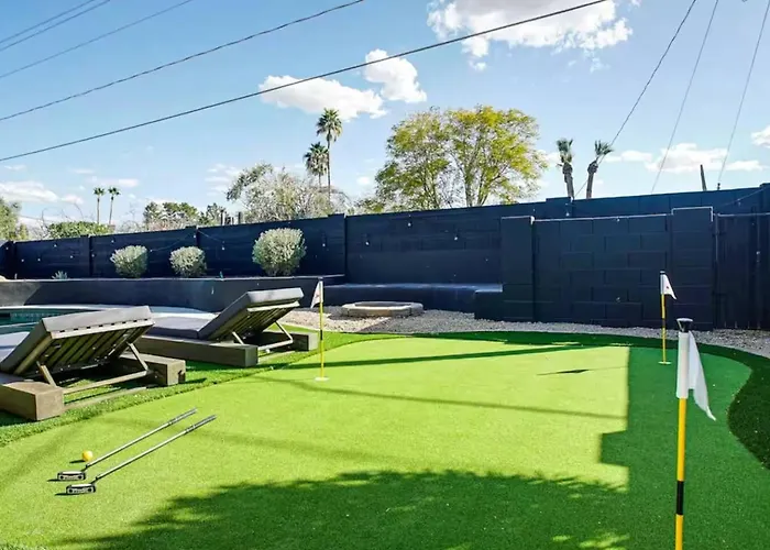 Hangout Pool + Putting + Games *